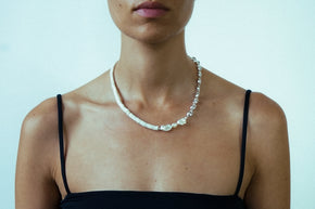 MIDNIGHT ESCAPE NECKLACE