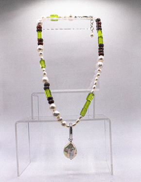 APERTURE NECKLACE I