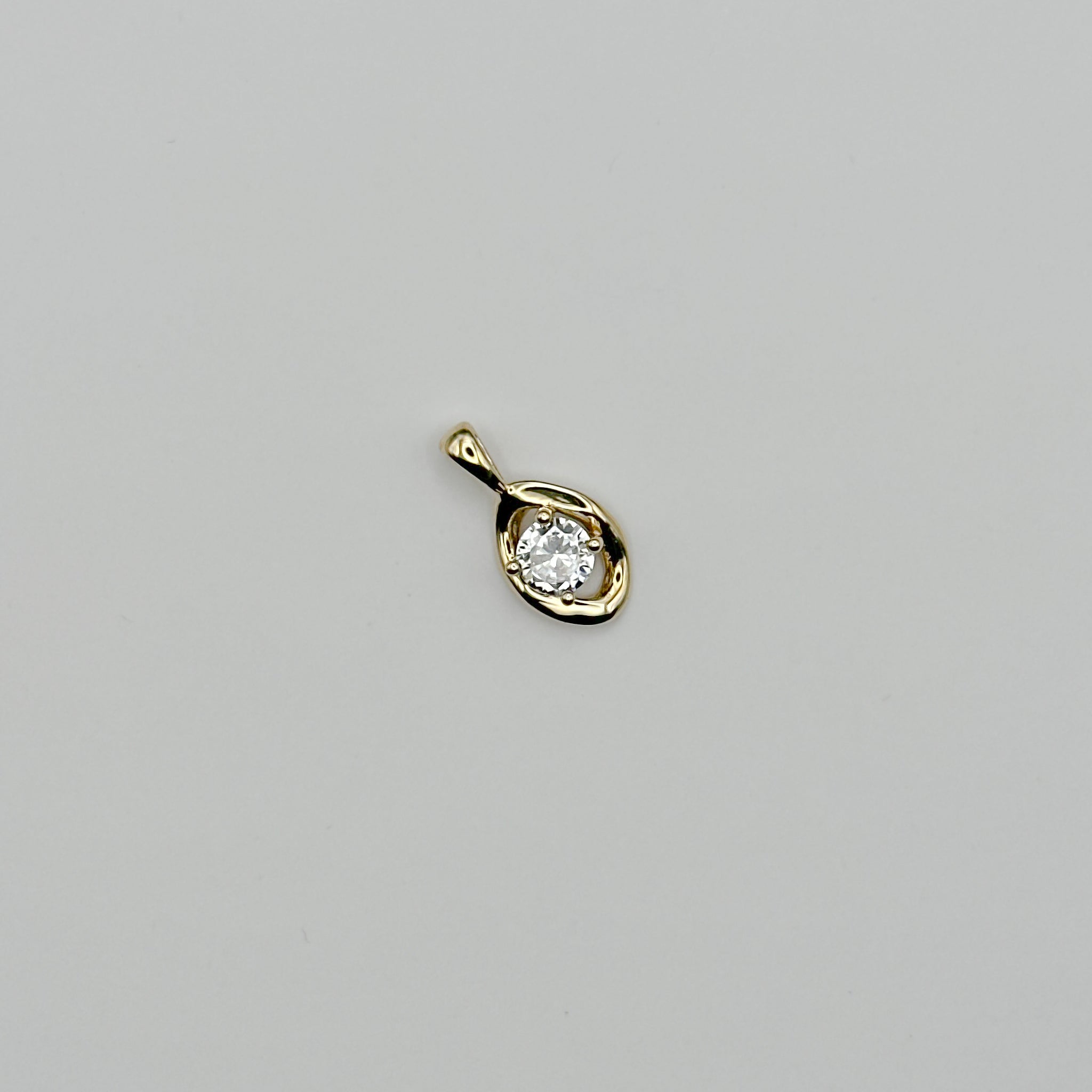 NADIA PENDANT