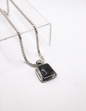 VINTAGE MODERNIST ONYX NECKLACE