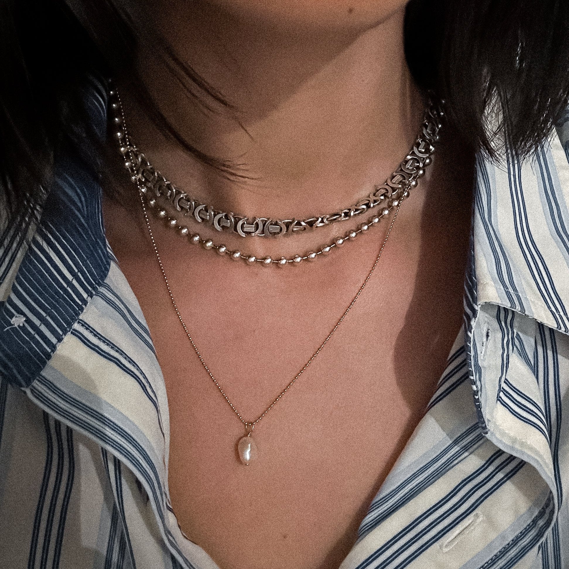 AK_Ni-GatsuNecklace-On Body